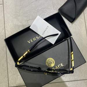 Versace glasögon köpte förra året kvitto finns!  Köpt för 2300kr