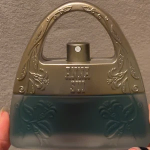 Sui dreams parfym - Girly och söt parfym för året runt 30 ml  Alla parfymer jag säljer har jag fått från min mormor som jobbade inom mode 🫶