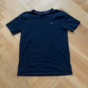Gant Tshirt - Fet gant tshirt. Storlek 176cm ungefär xs-s. För funderingar skriv gärna