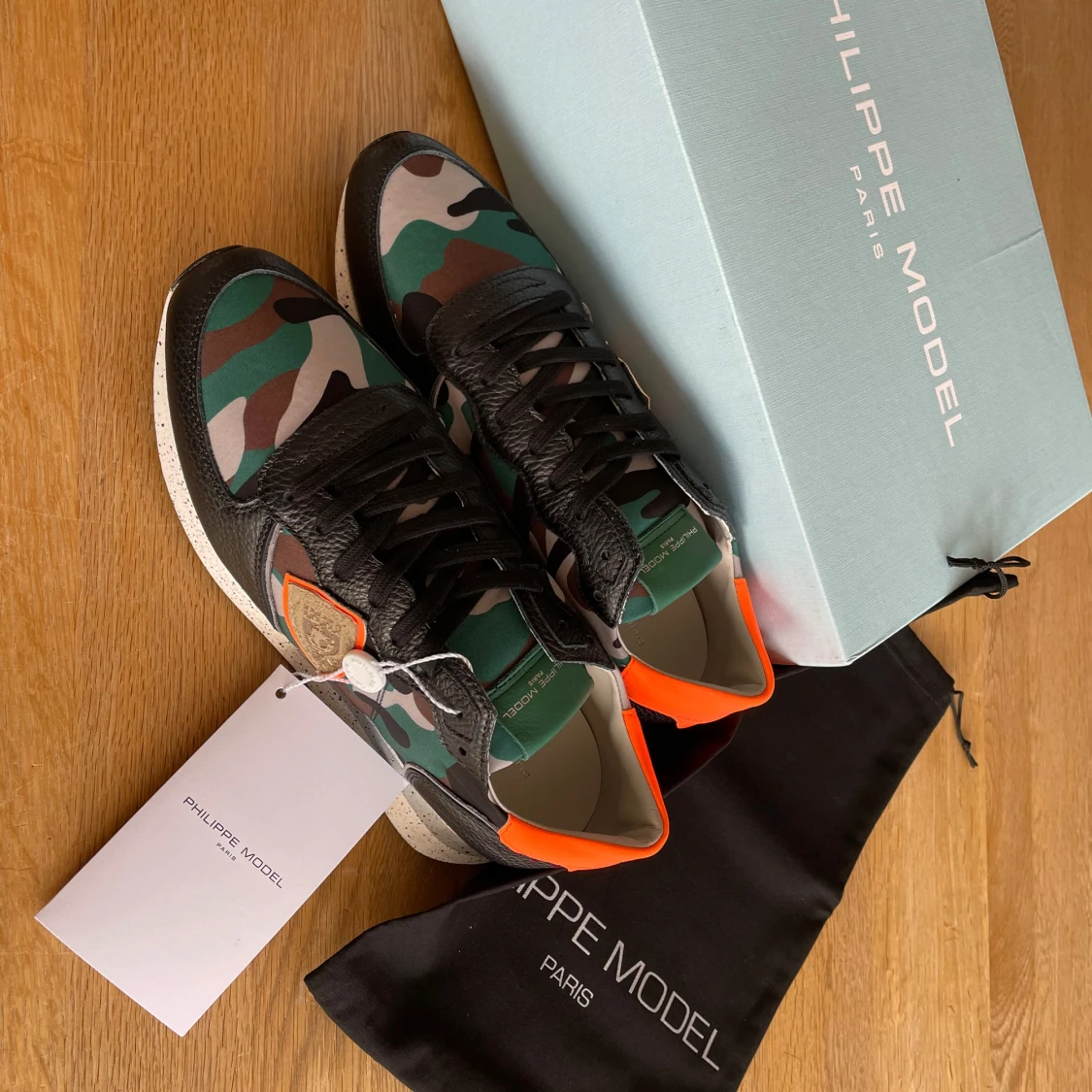 Camouflage sneakers från Philippe Model