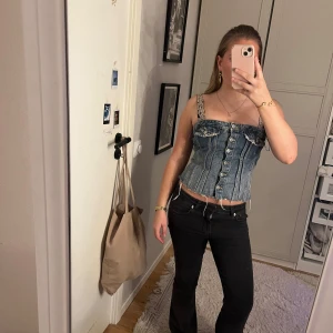 Zara korset  - Helt ny med prislapp ! Storlek m