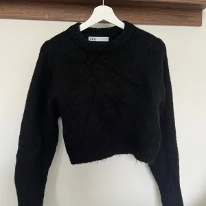 Zara tröja  - Svart stickad tröja från Zara