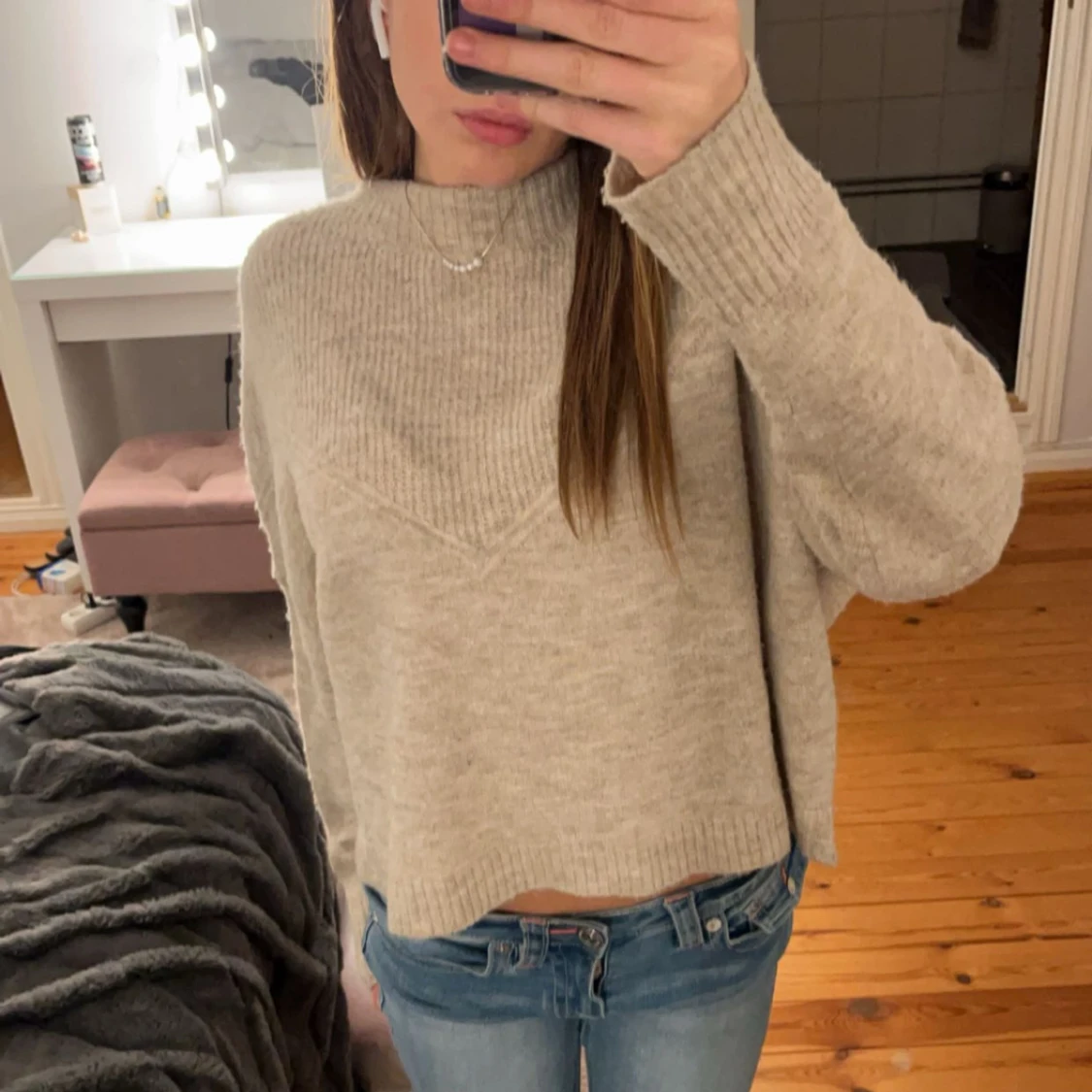 Beige stickad tröja - 90