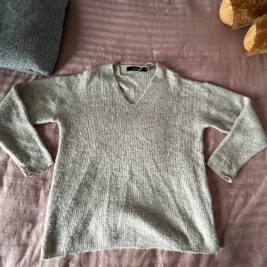 Stickad tröja från Vero Moda ❤️ - Säljer nu min stickade tröja från Vero Moda då den inte kommer till så stor användning ❤️ skriv gärna om ni har några frågor eller funderingar ❤️ priset kan diskuteras ❤️