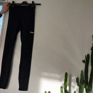 Stronger tights - Stronger tights Änvända men i bra skick Storlek:Xs (se bild nr:2) 