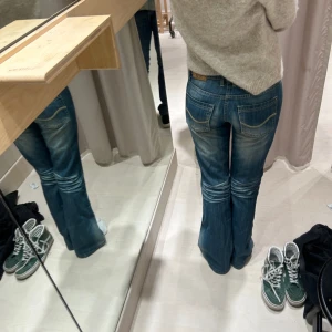 Lågmidjade jeans  - Fina unika jeans! Skriv för frågor💗 