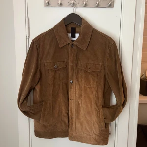 Kiomi Manchester Jacka - Manschester jacka brun Märke: Kiomi  Storlek: M