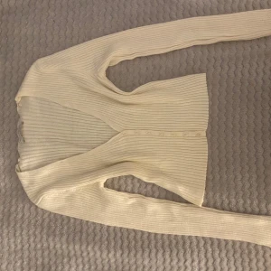 Topp - Söt stickad topp i jättebra skick 