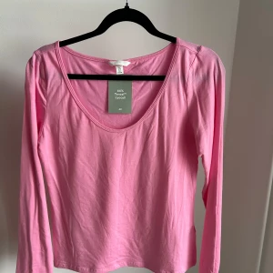 Rosa långärmad - Lite skimsdupe i materialet