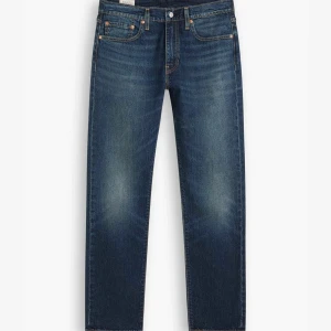 Levis jeans 502 - Kan erbjuda billigare pris. Oöppnade Levis jeans i mörkblå färg.