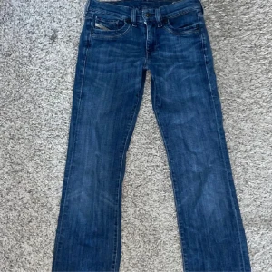 Diesel jeans  - Säljer dessa diesel jeans pågrund utav att de är för små💞💞