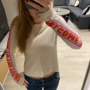 Tröja från fromfuture  - Kashmir tröja i bra skick. Storlek S och märker är from future