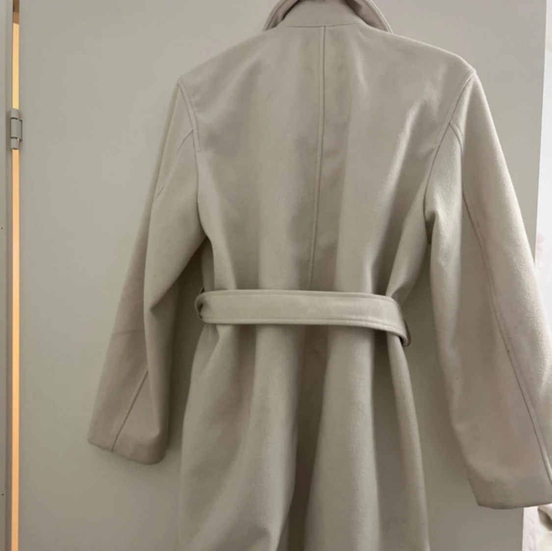 Beige kappa från H&M storlek S - 90