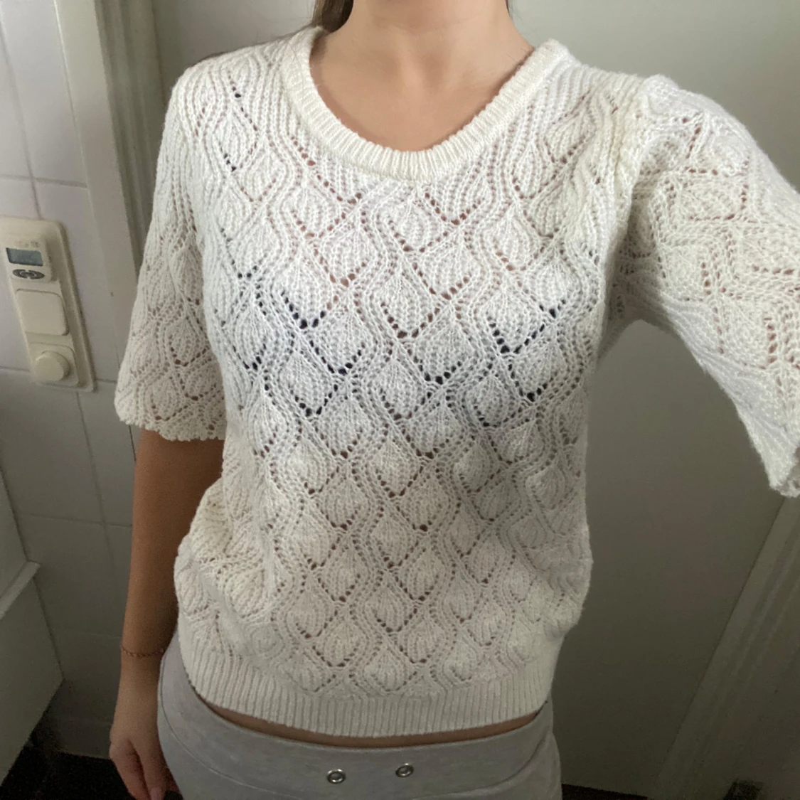 Vit stickad tröja från Lindex - 92