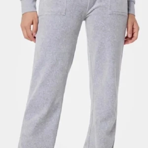 Juicy Couture byxor - Intressekoll på Juicy Couture byxor, använda få gånger då de är förstora, storlek xs!☺️