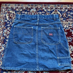 Fin jeanskjol  - Jeanskjol från london blue 