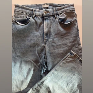 Bootcut jeans  - Snygga bootcut jeans ifrån Lindex (Mira) Använda ett fåtal gånger  Mid waist 