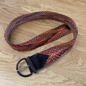 Skärp - Fint vintage skärp men använder inte! Blir som max ca 88 cm långt