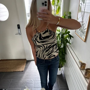 Topp med mönster  - Fin topp 