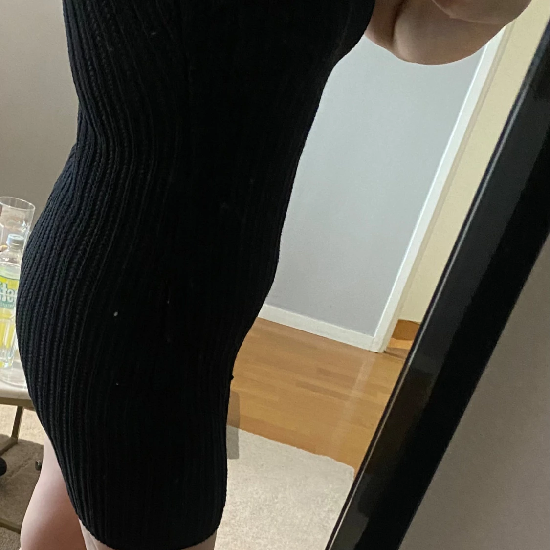 Stickad svart klänning  - 90