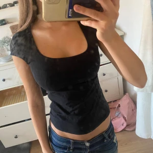 Jätte fin t-shirt  - Oanvänd bra skick Perfket!