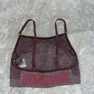 Gymshark sport bh - Snygg och bekväm sport bh i bra kvalite. 