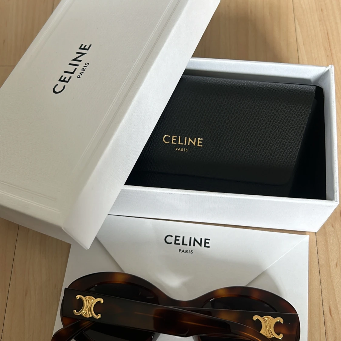 Splitternya Celine triomphe brunfläckiga 01 - 93