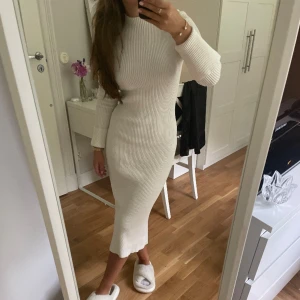 Stickad långklänning - Inga defekter bara skriva för frågor 