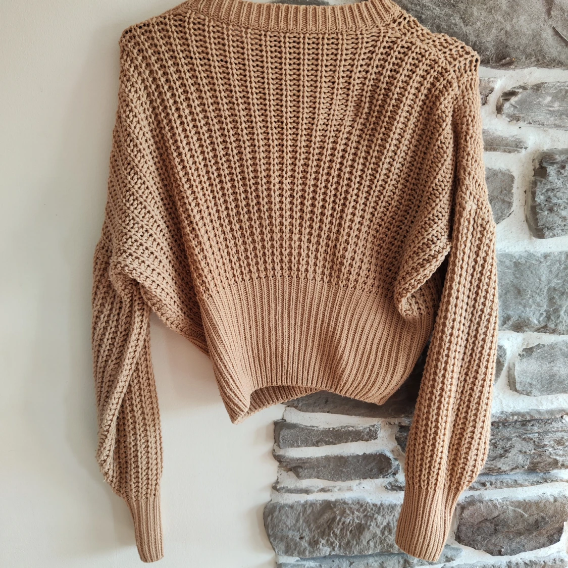 Beige stickad tröja - 90