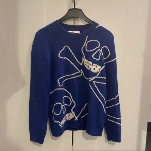 Fet 100% Kashmir tröja - 100% kashmir tröja i nyskick från Zadig & Voltaire. Skriv för mer bilder