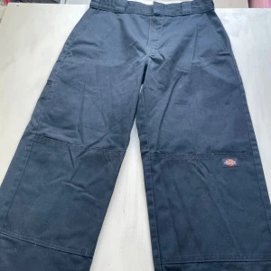 Dickies byxor - Helt oanvända dickies byxor som tyväär är för små för mig (w30 L32)