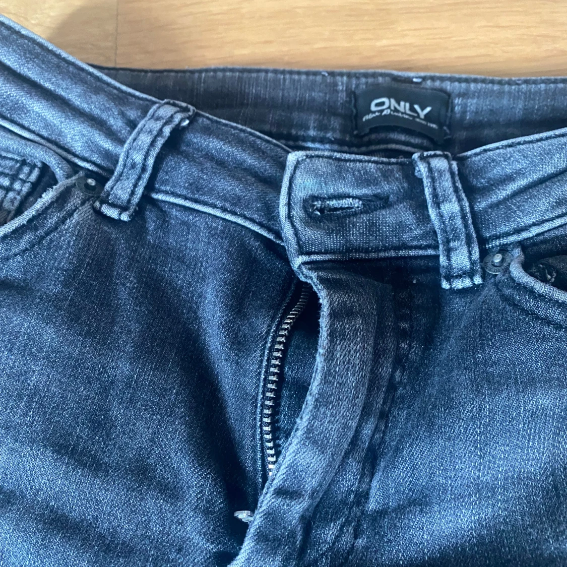 Grå jeans från ONLY - 2