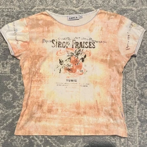 Topp - Söt topp med rhinestones från Amica!💕