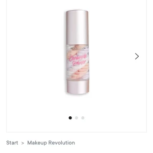Ceramide Primer från Makeup Revolution - säljer en oanvänd primer från revelotion,beställde för 159 men säljer för 80💗💗