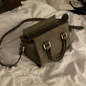 Grön väska   - Snygg grön väska! 