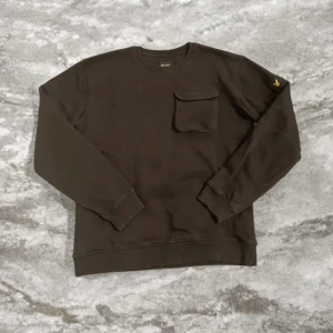 Svart tröja från Lyle & Scott Junior - Lyle & Scott!!