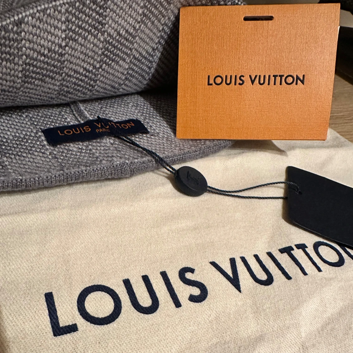 Grå rutig mössa  - 3