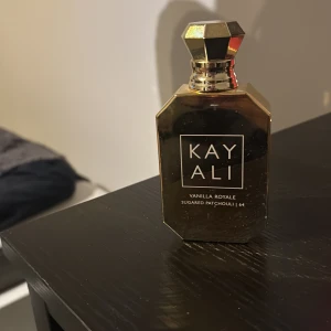 Kayali vanilla patchouli - Nyskick! 90% kvar ungefär 