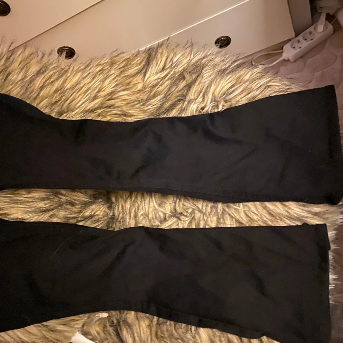 Lågmidjade svarta jeans från Lindex - 2