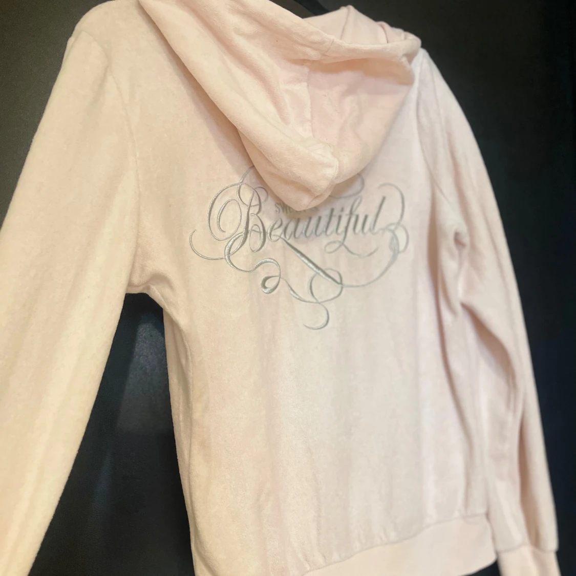 Ljusrosa hoodie från Juicy Couture - 90