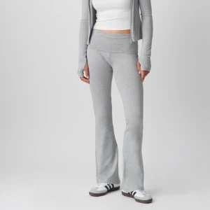 Yoga pants  - Dom trendiga low waits yoga pants som tyvärr inte kommit till någon användning