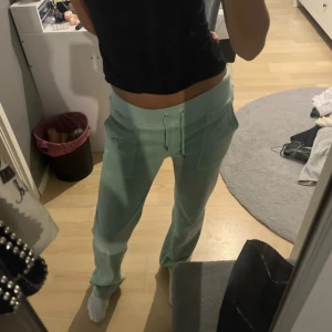 Juicy byxor  - Kommer tyvärr inte till användning längre, men fint skick