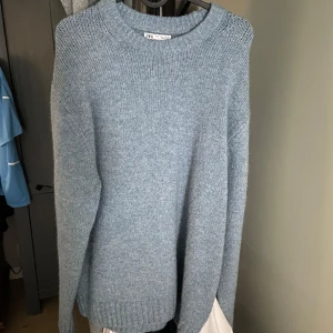 Stickad Tröja - 10/10 knappt använd