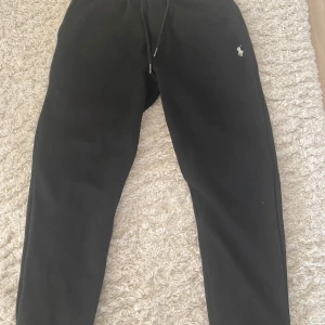 Ralph lauren byxor - Säljer den då den blivit för liten.