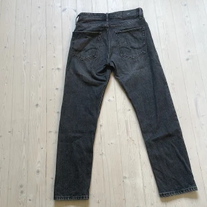 Jack&Jones Jeans - Säljer mina Jack&Jones jeans i storlek 28M 30L. Jeansen är i ok skick och har inga synliga slitningar. Hör gärna av er vid frågor eller funderingar. Kan mötas upp i Stockholm. 