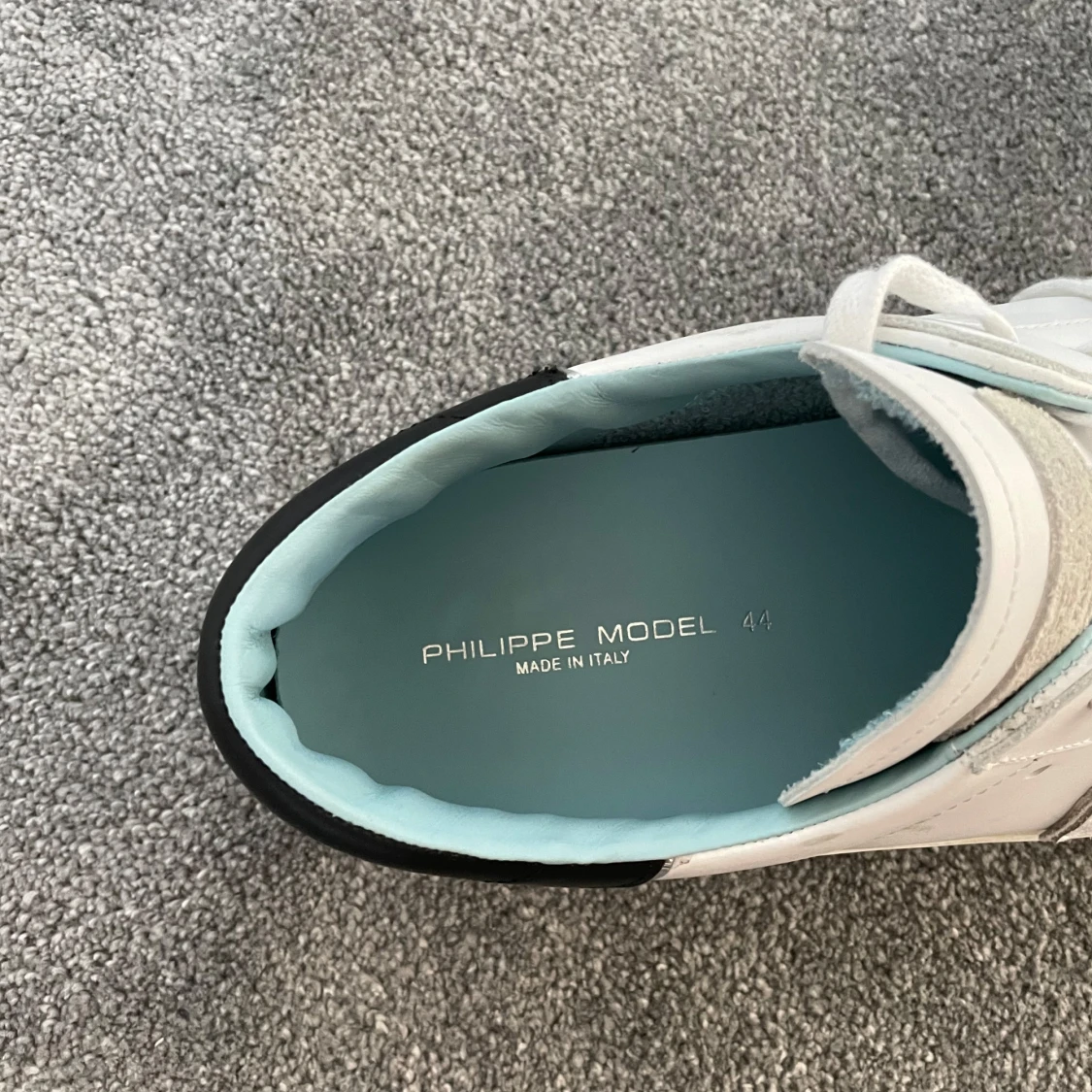 Philippe modell  - 91