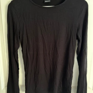 Tröja💕 - Jättefin tröja från Gina i soft- touch serien, med slits i armarna. Storlek M skulle även säga passa en S