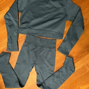 Träningsset  - Köpt på Ullared. 