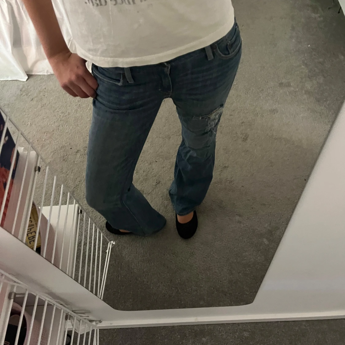 Lågmidjade jeans med revor  - 90