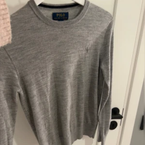 Ralph lauren tröja - Superfin ralph lauren tröja i nyskick! Nypris 1500kr storlek M (motsvarar 10-12 år)